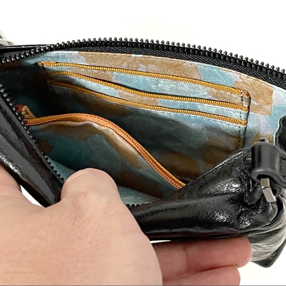 Hobo Alexis Black Leather Shoulder Bag - Picture 9 of 15